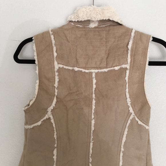 Guess Los Angeles Faux Fur Suede Winter Vest - Picture 7 of 8